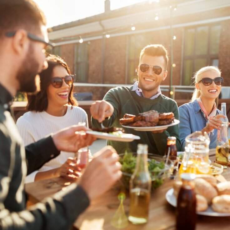 Taste the Spring: Discover the Joy of Dining Al Fresco (Barbecues & Outdoor Eating)