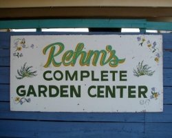 Logo Rehm's Nursery & Garden Center